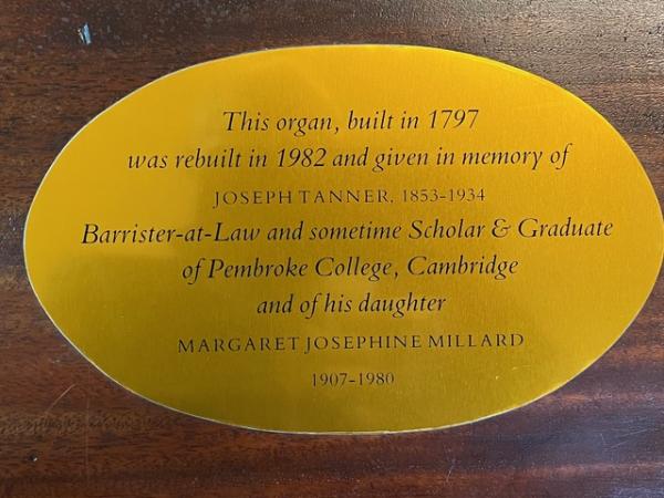 Chamber organ plaque